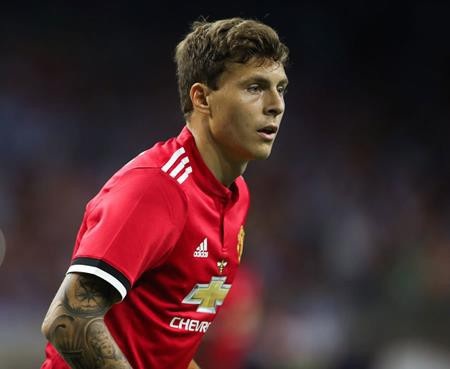 "Nửa kia" đầy nóng bỏng, quyến rũ của dàn sao MU - 18 … kể từ khi theo chân Victor Lindelof cập bến Old Trafford