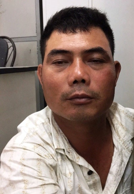 Bắt khẩn cấp gã xe ôm truyền thống đánh trọng thương tài xế GrabBike - 1
Nghi can Cao Văn Tuấn (tự Tuần Gù), kẻ đánh dã man tài xế xe ôm truyền thống.