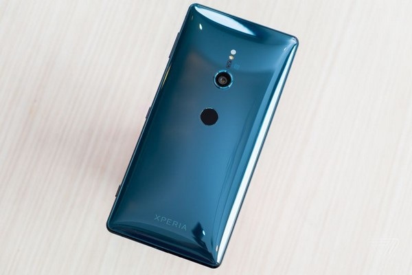 Sony ra smartphone cao cấp với thiết kế hoàn toàn mới tại MWC 2018 - 3 Sony ra smartphone cao cấp với thiết kế hoàn toàn mới tại MWC 2018 - 3