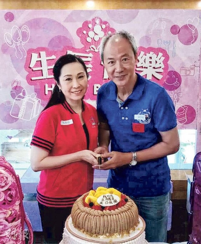 Cảm động chuyện tình của tài tử “Đạo soái Sở Lưu Hương” ở tuổi… 62 - 4 Cảm động chuyện tình của tài tử “Đạo soái Sở Lưu Hương” ở tuổi… 62 - 4