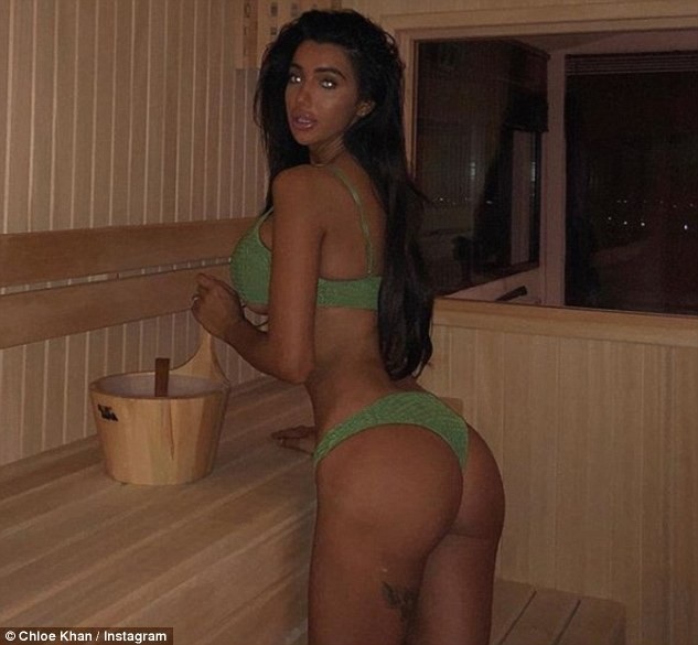 “Nghẹt thở” với thân hình dao kéo của người đẹp Chloe Khan - 4 “Nghẹt thở” với thân hình dao kéo của người đẹp Chloe Khan - 4