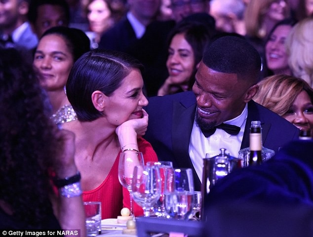 Tom Cruise không gặp con gái ruột duy nhất trong nhiều năm - 6
Katie đang hò hẹn với Jamie Foxx.