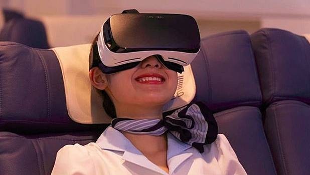 Hãng hàng không đặc biệt đưa du khách du ngoạn khắp thế giới mà không hề cất cánh - 5 Trước khi hạ cánh, du khách sẽ trải nghiệm điểm đến 360 độ ảo