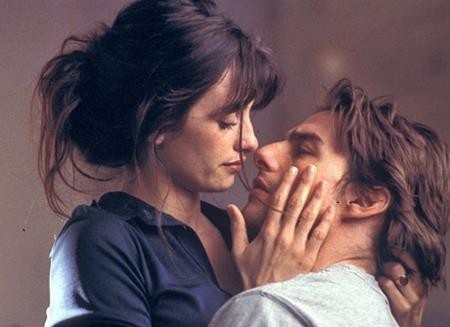 Loạt phim khiến người xem rơi nước mắt - 3 Bộ phim “Vanilla sky” (2001) đã mang đến cho người xem những thước phim ngọt ngào, ảo diệu và vô cùng đẹp đẽ. Nam chính của tác phẩm này dường như sở hữu tất cả mọi thứ, ngoại hình điển trai, tài sản giàu có và một người bạn gái cực kì xinh đẹp, quyến rũ. Tuy nhiên, hóa ra tất cả chỉ là huyễn tưởng và “Vanilla sky” thực chất lại là một cú lừa ngoạn mục dành tặng khán giả.