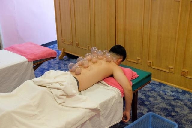 Mục sở thị cuộc sống "sang chảnh" của giới nhà giàu Triều Tiên - 7 Mục sở thị cuộc sống "sang chảnh" của giới nhà giàu Triều Tiên - 7