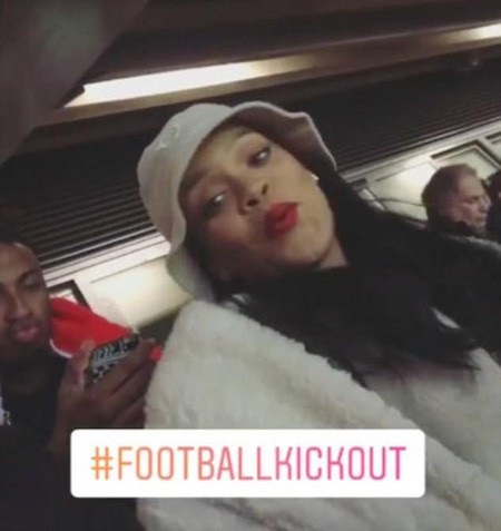 Nữ ca sĩ bốc lửa Rihanna “phát cuồng” vì Arsenal - 1 Rihanna vừa xuất hiện cổ vũ cho Arsenal