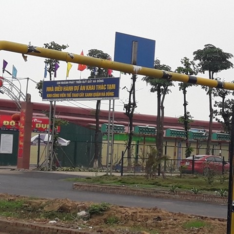Bài 2 - Chính quyền các cấp đã thực sự làm tròn trách nhiệm? - 3
Liên quan đến vấn đề này, tại quận Hà Đông, từ đầu năm 2017 đến nay, địa phương này đã ban hành quyết định khiển trách 2 lãnh đạo phường, cảnh cáo 1 công chức Địa chính - Xây dựng. Ảnh: TL