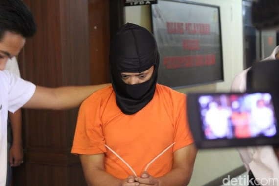Sát hại dã man bà bầu vì liên tục bị hỏi bao giờ lấy vợ - 1
Nghi phạm Faiz Nurdin (Ảnh: Daily Bhaskar)