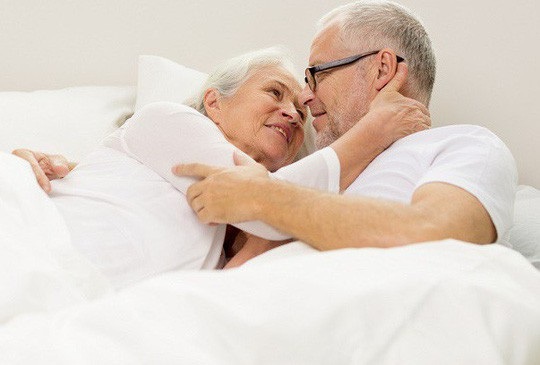 Tiết lộ bất ngờ về độ tuổi tình dục thăng hoa - 1 Chuyện yêu thăng hoa nhất khi qua tuổi 60, miễn là bạn sống lành mạnh và giữ gìn được sức khỏe - ảnh minh họa từ Internet