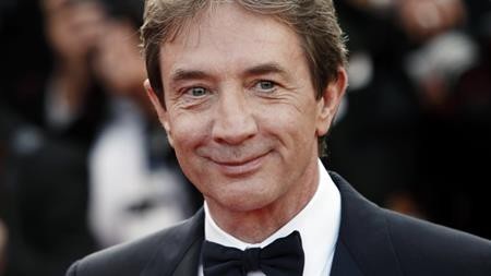 Loạt “sao” đau đớn đối diện với cảnh sinh ly, tử biệt - 4 Hồi năm 2010, nữ diễn viên Nancy Dolma đã qua đời do căn bệnh ung thư buồng trứng, bỏ lại ông xã Martin Short sau 30 năm gắn bó. Tuy vậy, Martin Short chưa bao giờ cảm thấy cô độc và vẫn thường hình dung về những giây phút tâm tình đáng lẽ ra đã có giữa mình với người vợ quá cố.