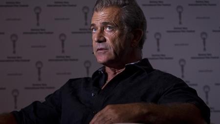 Khi các “sao” sai một li, đi cả… sự nghiệp - 6 Không thể phủ nhận tài năng của Mel Gibson nhưng nam tài tử này thường xuyên vướng vào các scandal bạo lực gia đình, phân biệt chủng tộc và coi thường phụ nữ. Rõ ràng, trên màn ảnh hình tượng Mel Gibson càng hùng tráng bao nhiêu thì ở ngoài đời, nam tài tử lại càng bị mất điểm bấy nhiêu.