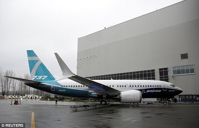 Quy trình lắp ráp máy bay thương mại bán chạy nhất lịch sử Boeing - 7 Mẫu thử máy bay 737 Max 7 sau khi lắp ráp xong. (Ảnh: Reuters)