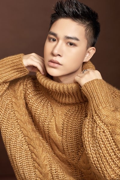 Giọng ca phi giới tính Tùng Anh The Voice  “tung” ca khúc ngay trước Tết - 1 Tùng Anh cũng có những lúc sợ mọi người sẽ quên nhưng nghệ thuật không vội vã được, cần phải có chữ duyên, đúng thời điểm...