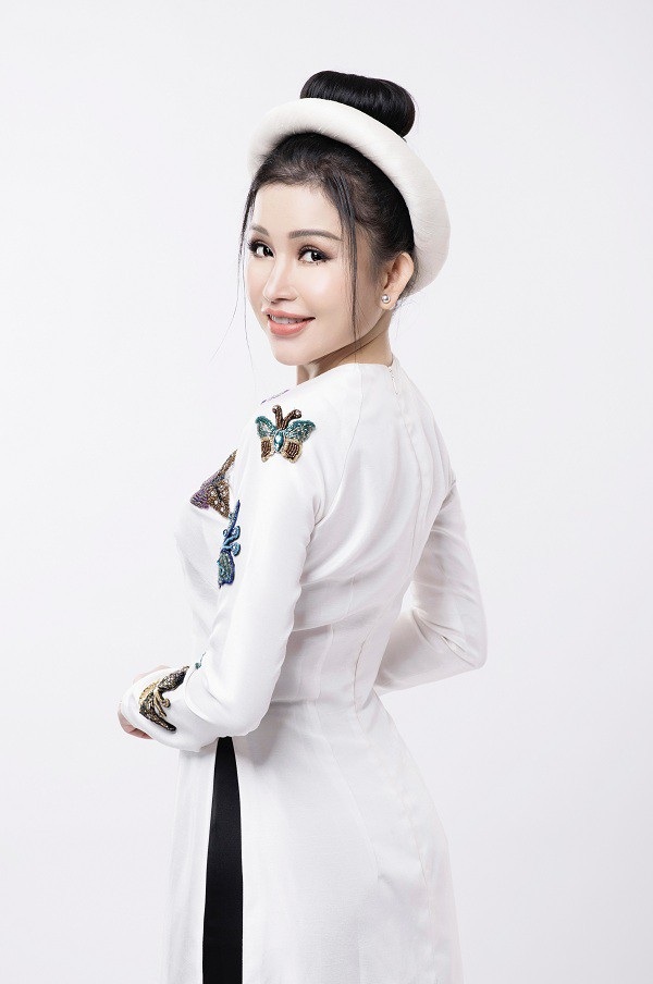 Nhìn lại 1 năm "gặt hái" của Janny Thủy Trần - 4