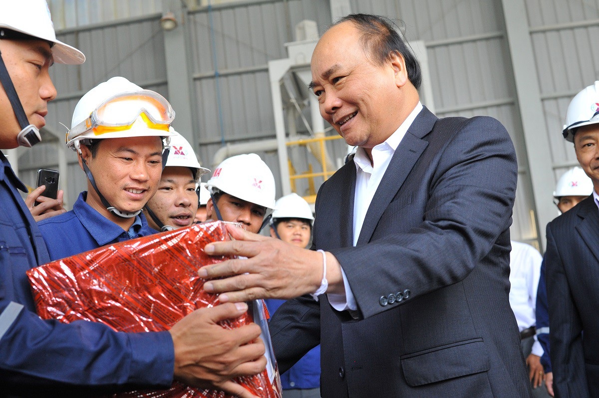 Thủ tướng chúc tết, tặng quà đồng bào tỉnh Đắk Nông - 3 Thủ tướng đề nghị Công ty Alumin Nhân Cơ chú trọng đời sống của cán bộ, công nhân
