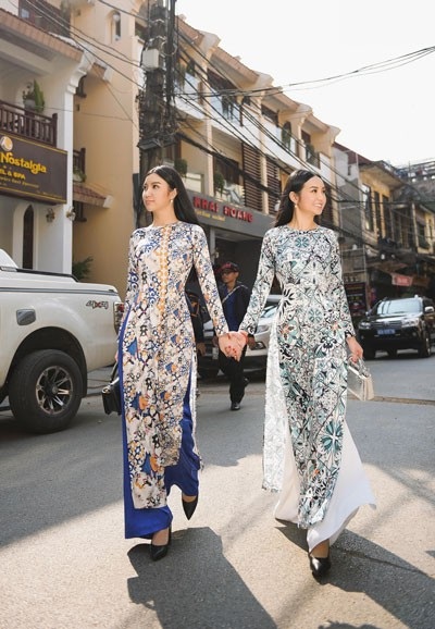 Hương Baby, Hạnh Sino xúng xính áo dài xuống phố đón xuân - 8 Hương Baby, Hạnh Sino xúng xính áo dài xuống phố đón xuân - 8