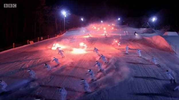 Lễ khai mạc Olympic mùa Đông 2018 hoành tráng, rực rỡ sắc màu - 14 Màn biểu diễn trượt truyết hoành tráng của chủ nhà Hàn Quốc