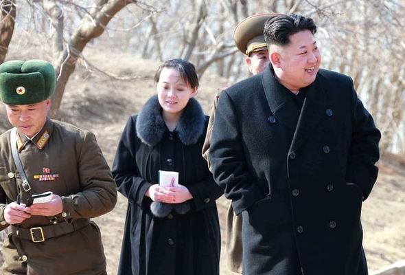 Điều ít biết về “sứ giả hòa bình” gia tộc họ Kim tới Hàn Quốc - 2
Cô Kim Yo-jong được cho là có ảnh hưởng lớn đến các quyết định của nhà lãnh đạo Triều Tiên Kim Jong-un. (Ảnh: KCNA)