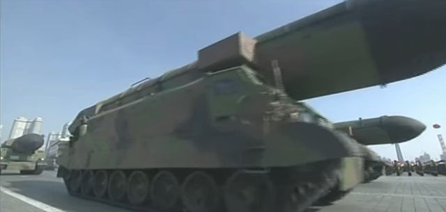 Dàn vũ khí hùng hậu trong lễ duyệt binh của Triều Tiên - 5 Tên lửa KN-15 có thể gắn đầu đạn hạt nhân của Triều Tiên (Ảnh: NK News)