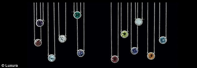 
Nữ trang kim cương của Luxura
