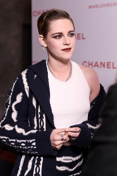Kristen Stewart dự sự kiện cùng người tình đồng tính - 3
Kristen vừa ra mắt phim mới Lizzie