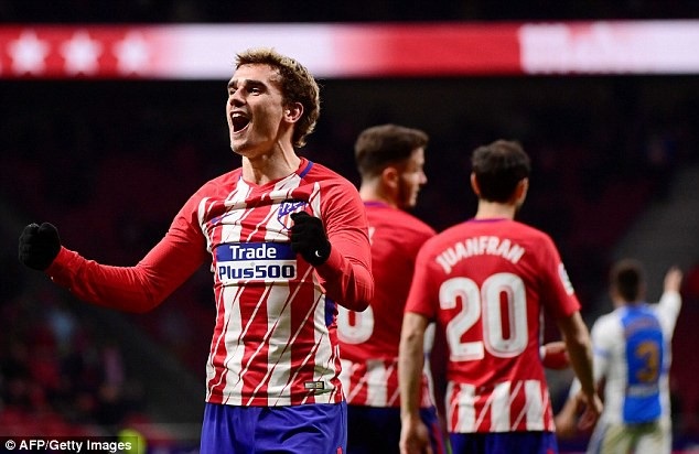 Griezmann ghi 4 bàn, Atletico chỉ còn kém Barcelona 4 điểm - 5
Trước đó ở phút 26, Griezmann mở tỷ số sau pha nhoài người dứt điểm