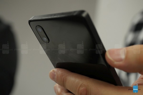 Smartphone không viền màn hình với thiết kế camera trước cực độc - 6 Cụm camera kép ở mặt sau sản phẩm