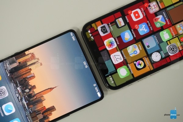 Smartphone không viền màn hình với thiết kế camera trước cực độc - 7 Apex không có phần “tai thỏ” để chứa camera trước như trên iPhone X
