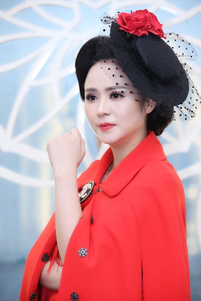 Nữ hoàng Hoa hồng Bùi Thị Thanh Hương khoe nhan sắc ngọt ngào - 9 Nữ hoàng Hoa hồng Bùi Thị Thanh Hương khoe nhan sắc ngọt ngào - 9