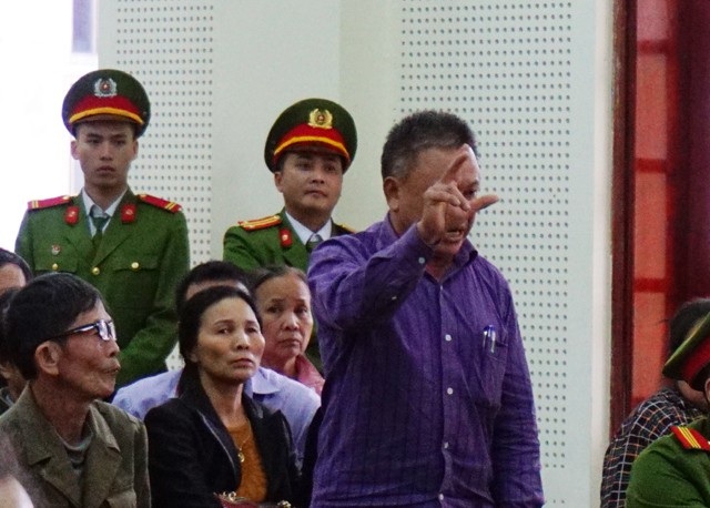 Huy động hàng chục tỷ đồng tiền gửi trái pháp luật rồi tuyên bố vỡ nợ - 2 Người dân cho rằng sau khi chiếm đoạt số tiền lớn, bà Thảo tìm cách tẩu tán tài sản cho các con nhằm trốn tránh trách nhiệm trả nợ