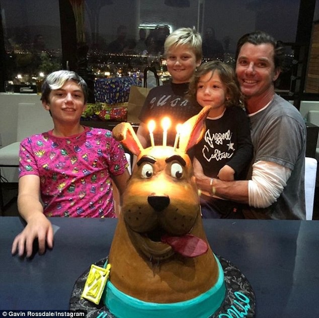 Gavin Rossdale hạnh phúc bên bạn gái kém 24 tuổi - 6
Gavin Rossdale và vợ chia tay trong êm đẹp và cả hai đều có trách nhiệm với ba cậu con trai của mình