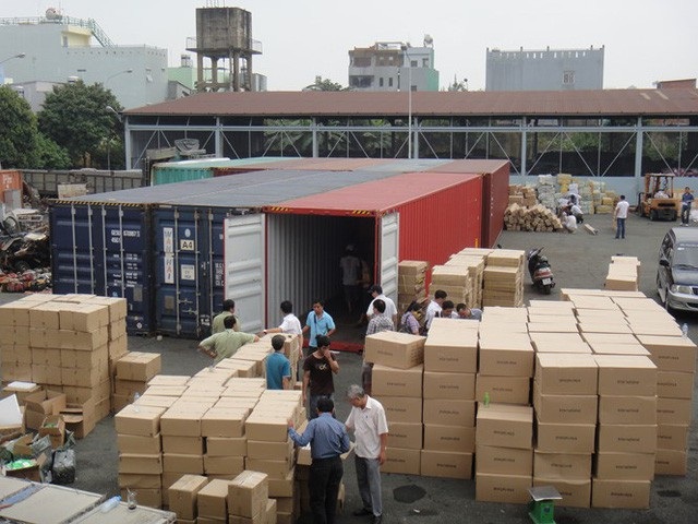 Kỷ luật nặng 29 cán bộ hải quan; Eximbank “bốc hơi” 2.400 tỷ đồng vốn hoá - 1 29 công chức hải quan trong vụ container mất tích sẽ bị kỷ luật nặng