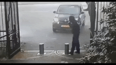 Yên tâm, vào đi, vào được rồi đấy!...