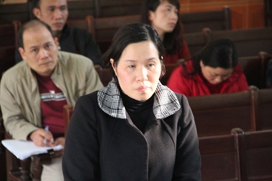 37 người đem gần 8 tỷ nhờ "nữ quái" thất nghiệp xin việc - 1 Ngô Hoàng Lan tại tòa