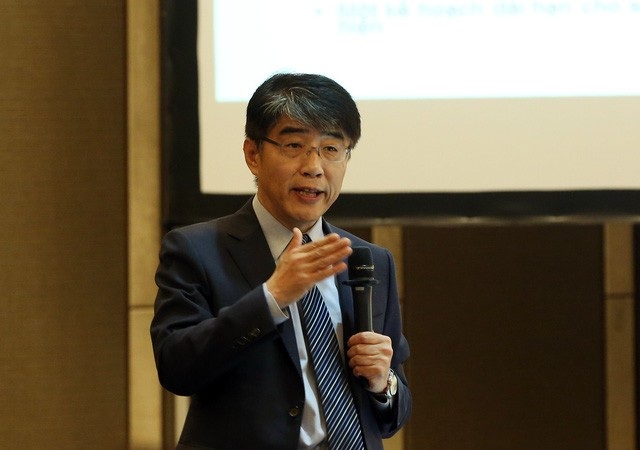"Vào CPTTP, quản lý doanh nghiệp khó có thể là lãnh đạo công đoàn cơ sở" - 1
Ông Chang-Hee Lee, Giám đốc ILO tại VN.
