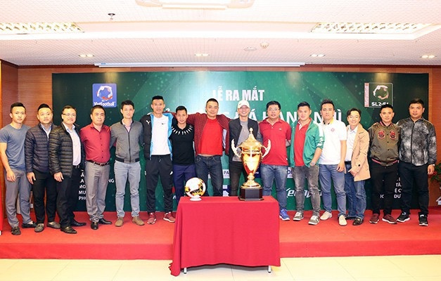 Thành lập Giải bóng đá phong trào hạng Nhì - 1
Đại diện 15 đội bóng tham dự giải bóng đá phong trào hạng Nhì lần 1 năm 2018