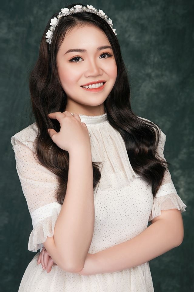 Ngẩn ngơ ngắm những "nàng thơ" trường Ngoại giao - 5 Vũ Thị Bích Ngọc - TT43A
