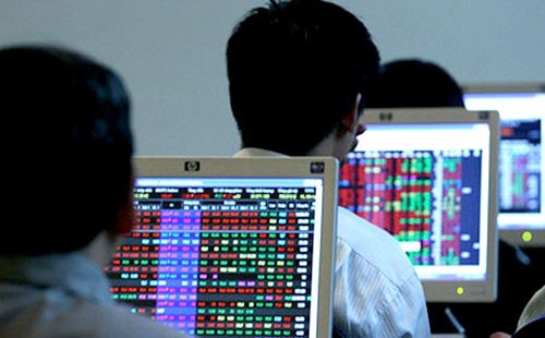 Người nhà sếp lớn LienVietPostBank rao bán 150.000 cổ phiếu - 1
Ông Nguyễn Đức Ứng, anh của ông Nguyễn Đức Cử - Phó Chủ tịch LienVietPostBank, muốn bán 150.000 cổ phiếu LPB trong tổng số gần 500.000 cổ phiếu đang sở hữu do nhu cầu cá nhân (ảnh minh họa).