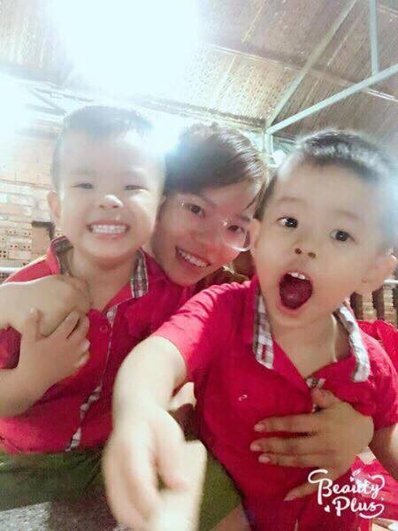 Nổ gas kinh hoàng, người mẹ trẻ nguy kịch tính mạng - 7 Hai bé sinh đôi của Hương, các con nay hơn 3 tuổi.