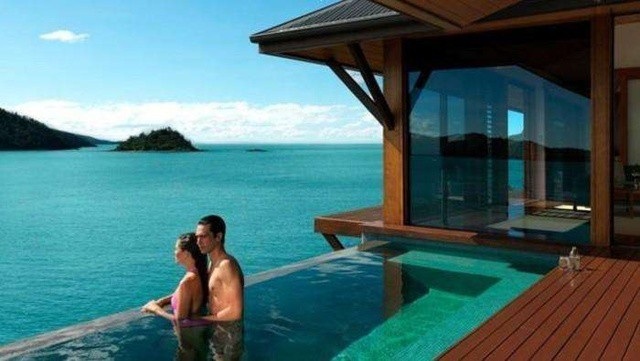 Nghề ai cũng muốn làm: Ở biệt thự trên đảo, nửa năm kiếm ngay 2,6 tỷ đồng - 4 Ngoài ra, Ben cũng có thể đưa bạn gái hoặc người nhà cùng lên đảo nhưng sẽ phải tự lo chi phí