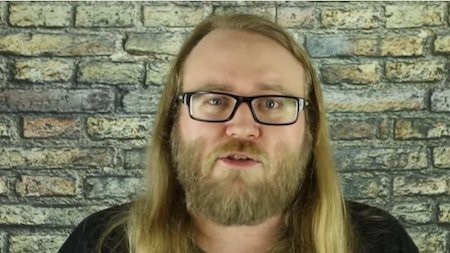 
TJ Kirk là một trong những người đã bình luận tiêu cực về Alicia Vikander
