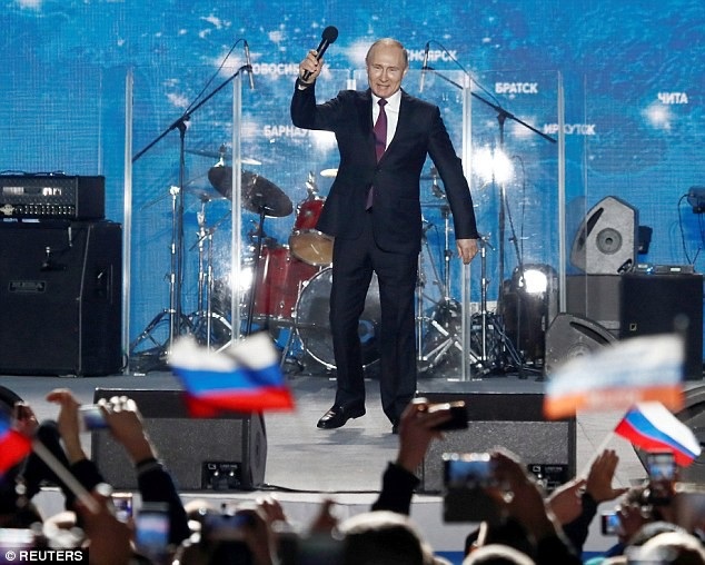 Ông Putin kêu gọi cử tri đi bỏ phiếu bầu tổng thống - 1
Tổng thống Nga Vladimir Putin (Ảnh: Reuters)