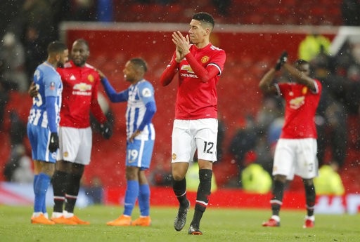 
Các cầu thủ MU ăn mừng sau khi giành vé vào bán kết FA Cup
