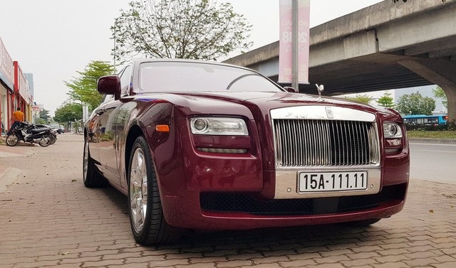 Rao bán Roll-Royce Ghost biển ngũ quý 1 giá hơn 11 tỷ đồng - 3 Rolls-Royce Ghost biển ngũ quý 1 được rao bán lại giá 11,5 tỷ đồng.