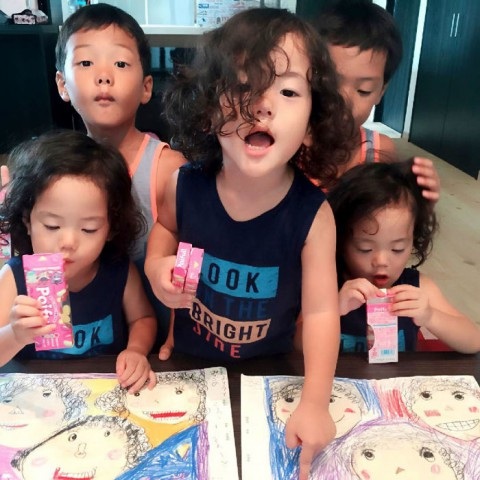 Bộ ảnh dễ thương của bà mẹ 5 con hot nhất Nhật Bản - 23 Bộ ảnh dễ thương của bà mẹ 5 con hot nhất Nhật Bản - 23
