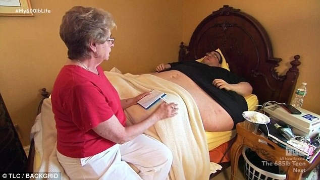 Sau khi giảm được 150kg, Robert từ hơn 380kg còn hơn 230kg.