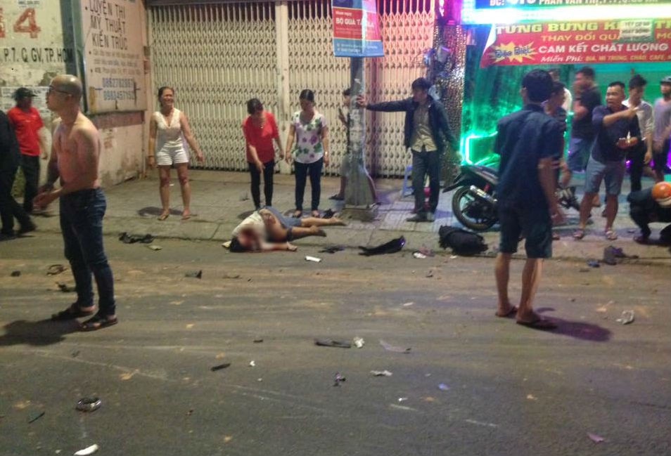 xe ben tông dải phân cách (6) xe ben tông dải phân cách (6)