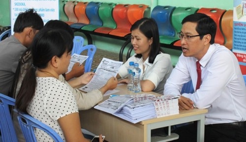 Lao động miệt vườn vươn ra “biển lớn“ - 1 Lao động miệt vườn vươn ra “biển lớn“ - 1