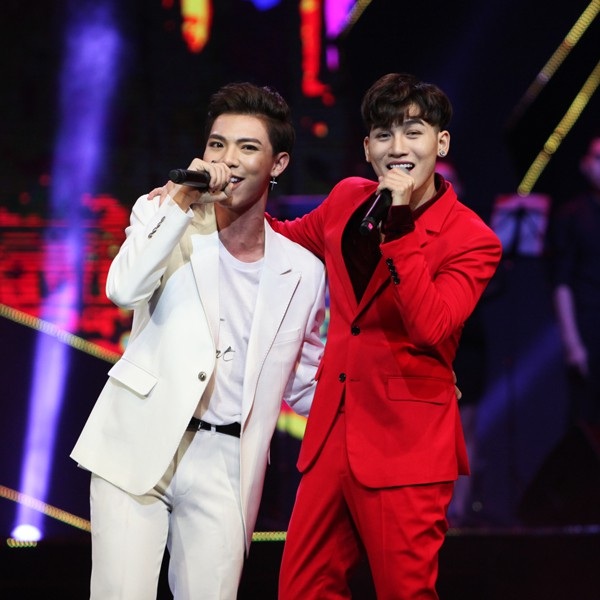 Mỹ Tâm giành cú đúp Ca sĩ của năm và Album của năm - 12 Mỹ Tâm giành cú đúp Ca sĩ của năm và Album của năm - 12