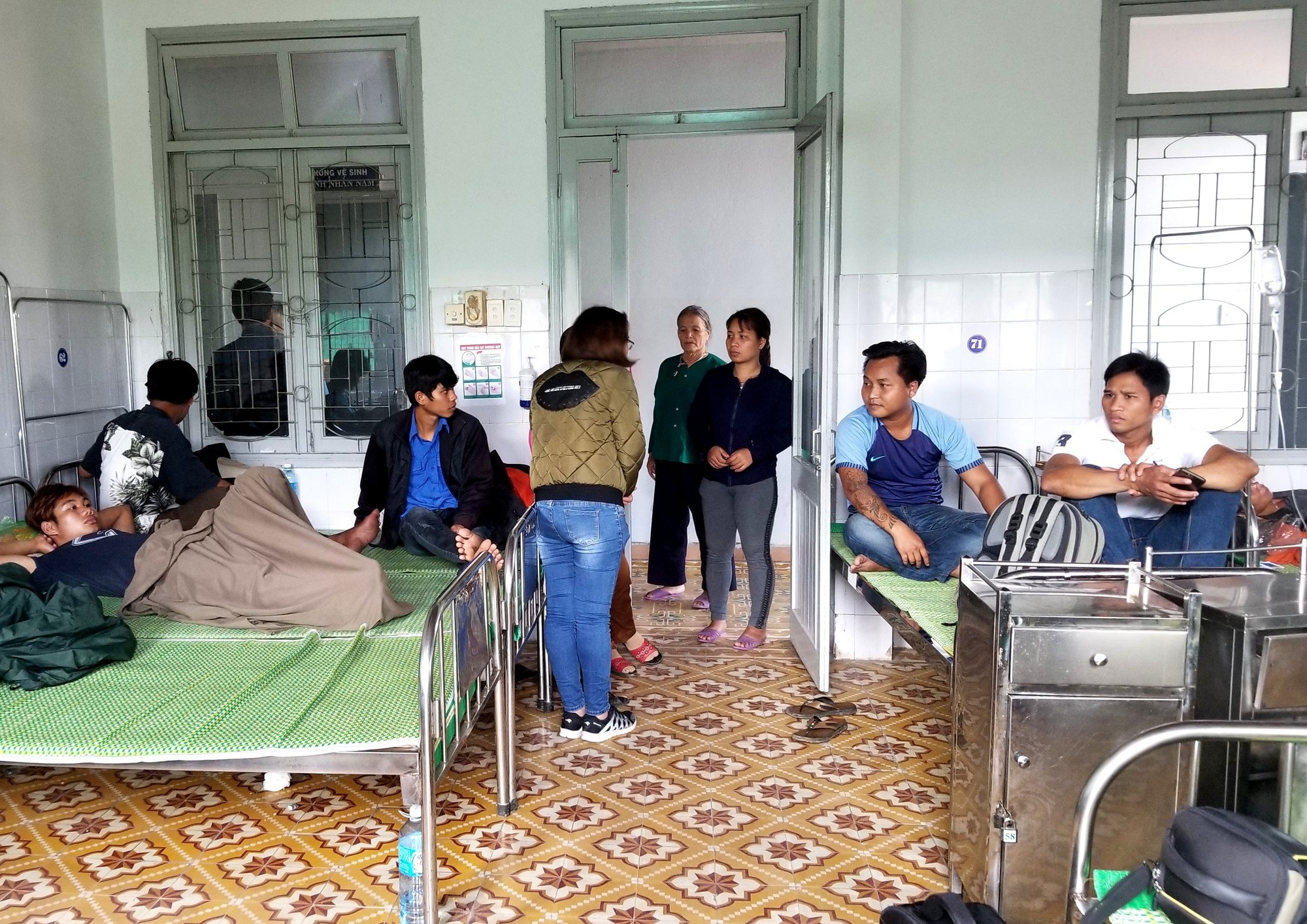 Ngộ độc rượu ở Quảng Nam Ngộ độc rượu ở Quảng Nam